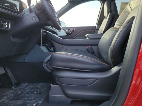 New 2026 Lincoln Aviator Black Label w/ Jet Appearance Package image 17