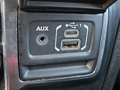 Used 2021 Jeep Wrangler Unlimited Sport image 17