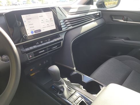 Certified 2025 Toyota Camry LE image 21