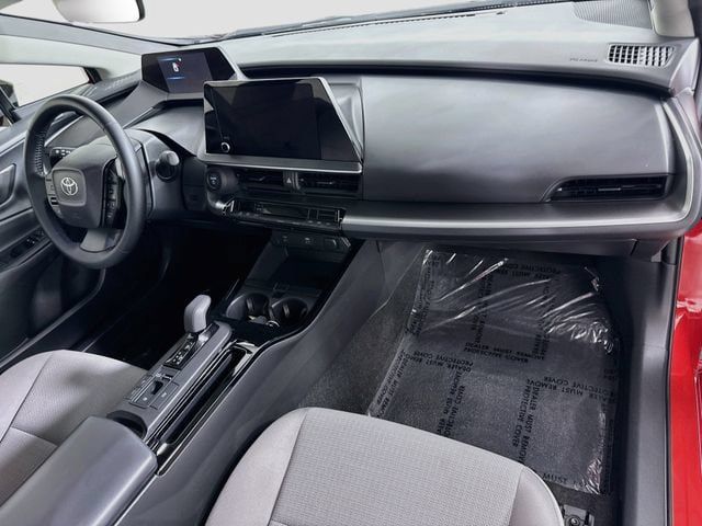 Certified 2026 Toyota Prius LE FWD image 28
