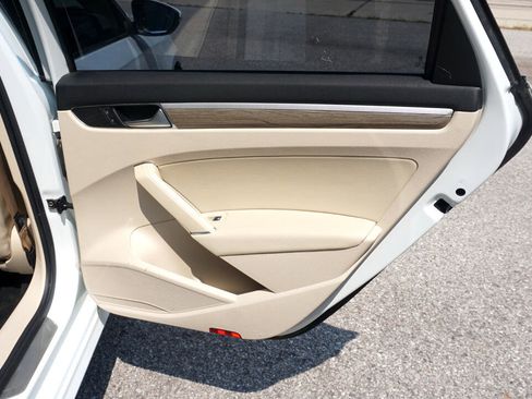 Used 2016 Volkswagen Passat 1.8T SE image 24