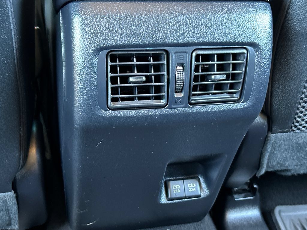 Used 2020 Toyota 4Runner SR5 Premium AWD/4WD image 19