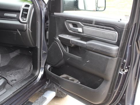 Used 2019 RAM 1500 Big Horn image 9