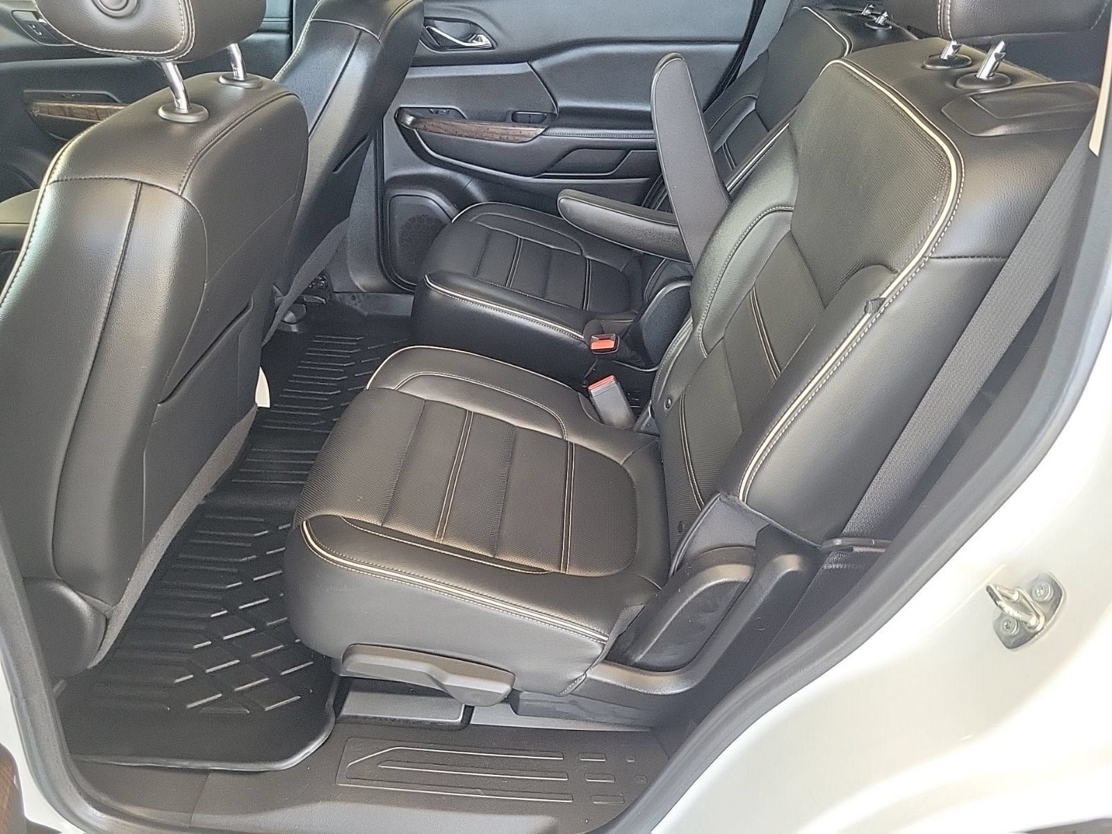 Certified 2023 GMC Acadia Denali w/ Denali Ultimate Package FWD image 16