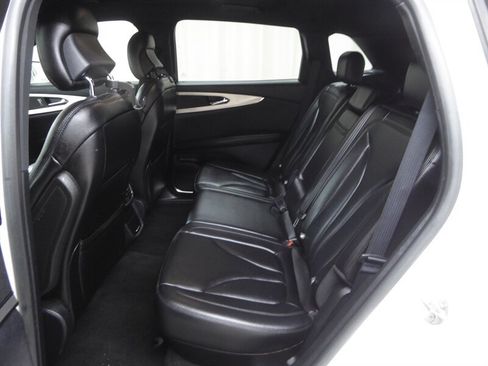 Used 2019 Lincoln Nautilus FWD image 25