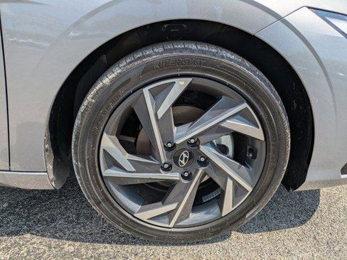 New 2026 Hyundai Elantra Limited FWD image 8