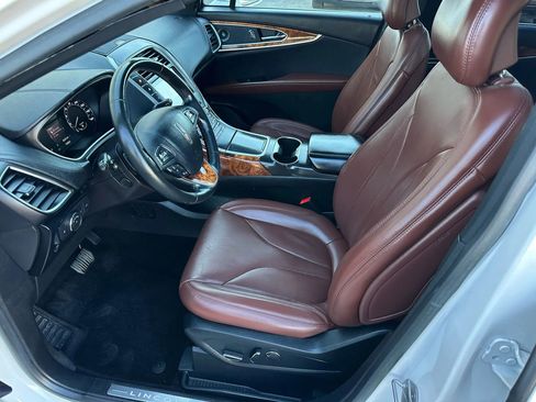 Used 2017 Lincoln MKX Reserve w/ Driver Assistance Package image 14