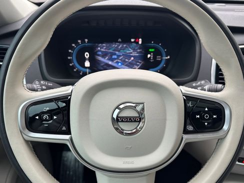 Certified 2025 Volvo XC90 T8 Plus w/ Protection Package image 27