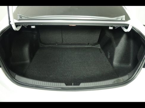 Used 2024 Chevrolet Malibu LT image 14