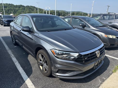 Used 2019 Volkswagen Jetta R-Line FWD image 1