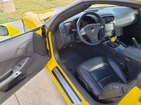 Used 2008 Chevrolet Corvette Coupe w/ Preferred Equipment Group image 9
