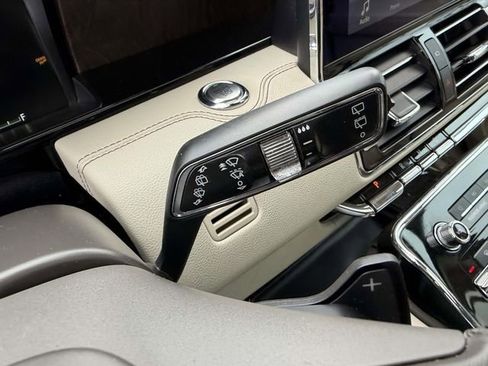 Used 2019 Lincoln Navigator L Reserve w/ Cargo Package AWD/4WD image 27
