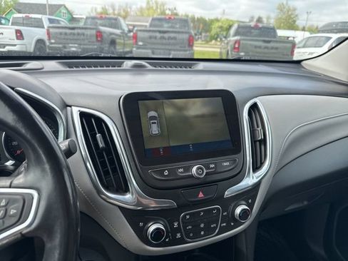 Used 2018 Chevrolet Equinox Premier FWD image 19
