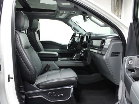 Used 2021 Ford F150 Lariat w/ Equipment Group 502A High image 16