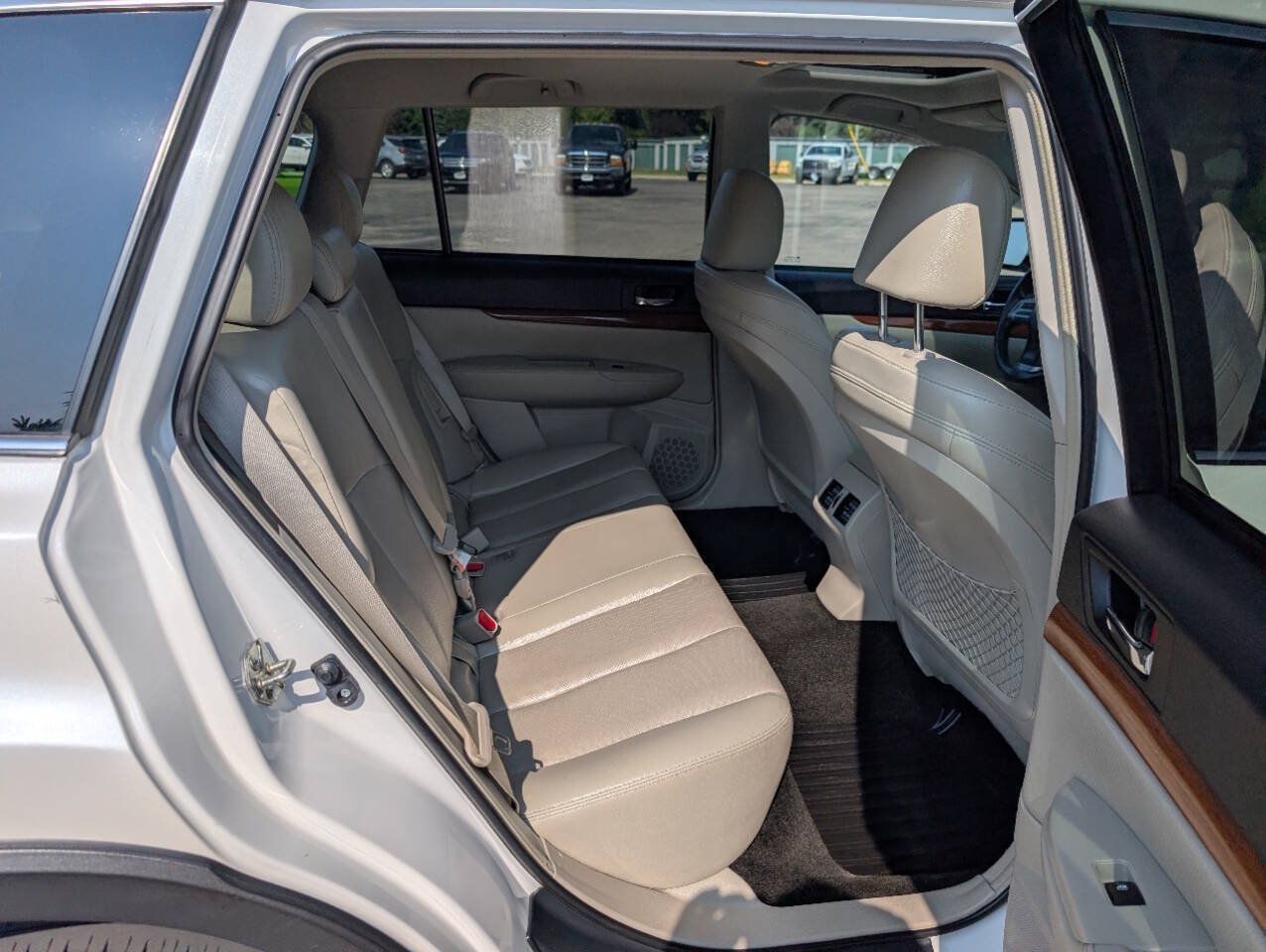 Used 2014 Subaru Outback 2.5i Limited AWD/4WD image 12