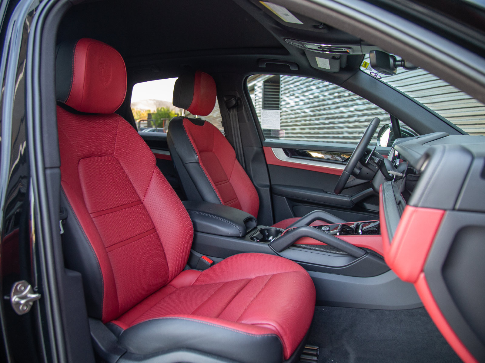 Certified 2026 Porsche Cayenne AWD/4WD image 25