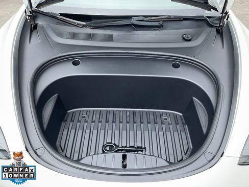 Used 2022 Tesla Model 3 Standard Range RWD image 11