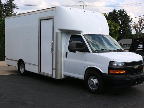 Used 2021 Chevrolet Express 3500 w/ Power Convenience Package RWD image 7