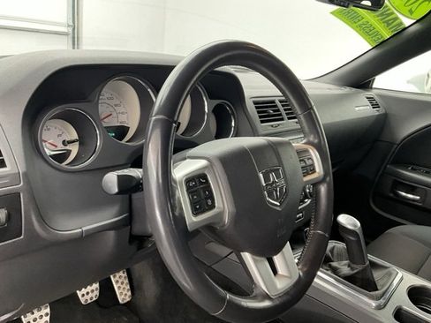 Used 2013 Dodge Challenger R/T image 15