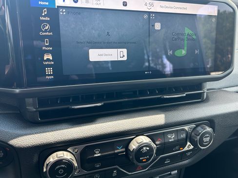 New 2025 Jeep Gladiator Sport image 14