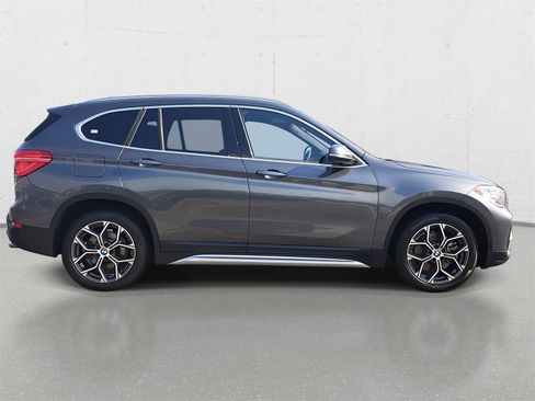 Used 2020 BMW X1 sDrive28i image 4