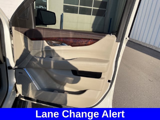 Used 2015 Cadillac Escalade Premium AWD/4WD image 36