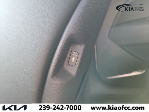 New 2026 Kia Sportage SX FWD image 18