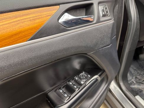 Used 2019 Lincoln MKC Select w/ Select Plus Package image 11