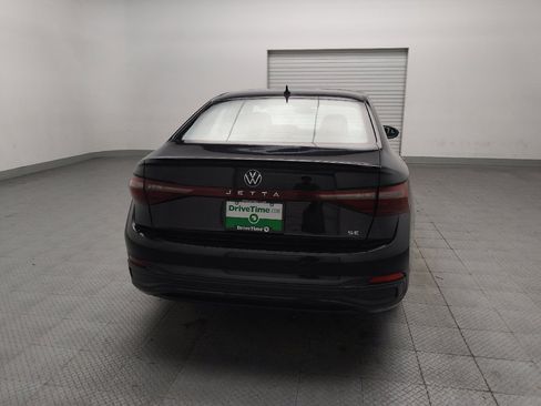 Used 2025 Volkswagen Jetta SE FWD image 7