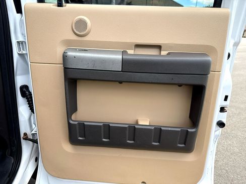 Used 2016 Ford F350 Lariat w/ Chrome Package image 22