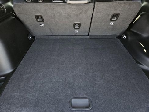 New 2026 Jeep Grand Cherokee Altitude image 8