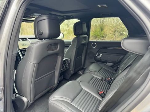 New 2026 Land Rover Discovery S AWD/4WD image 18