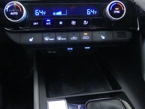 Used 2021 Hyundai Elantra SEL w/ Convenience Package image 13