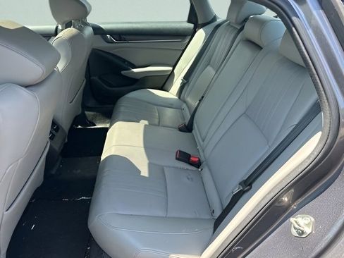 Used 2019 Honda Accord Touring image 12