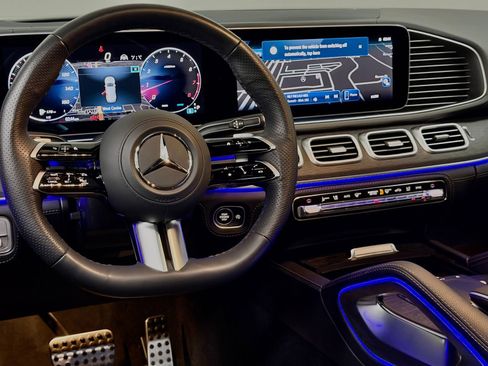 Used 2025 Mercedes-Benz GLS 450 4MATIC image 35