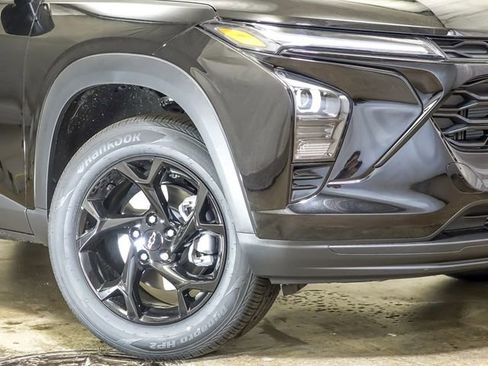 New 2026 Chevrolet Trax LT FWD image 4
