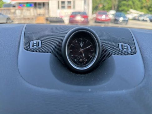 Used 2020 Maserati Levante AWD/4WD image 13