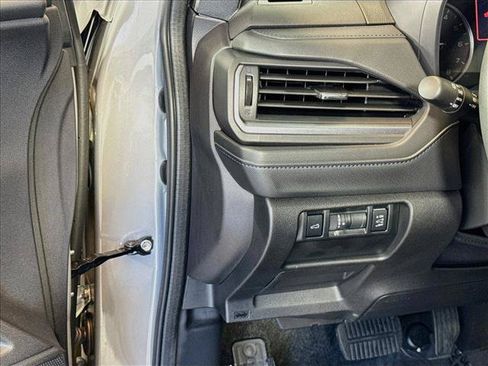 Used 2026 Subaru Forester Limited AWD/4WD image 10