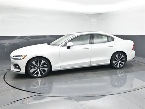 Used 2023 Volvo S60 B5 Ultimate w/ Climate Package image 4