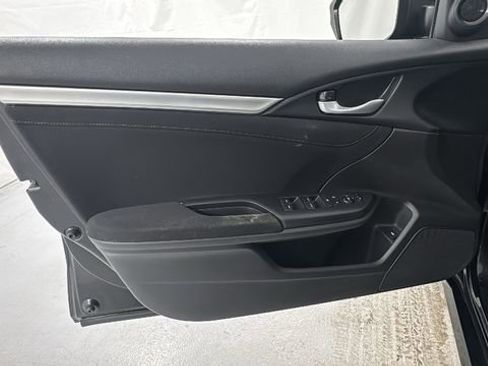 Used 2018 Honda Civic EX image 16