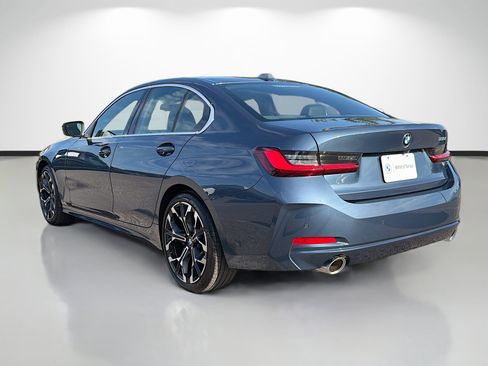 Used 2025 BMW 330i Sedan image 5