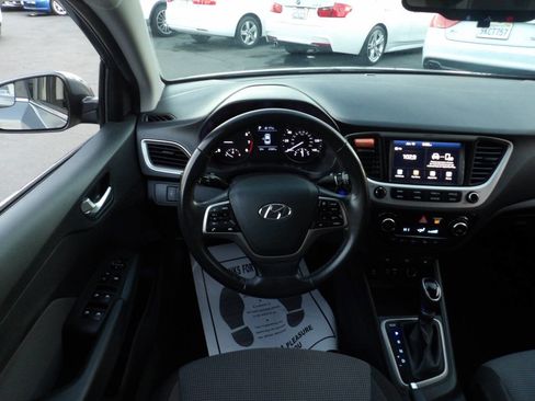 Used 2019 Hyundai Accent Limited image 5