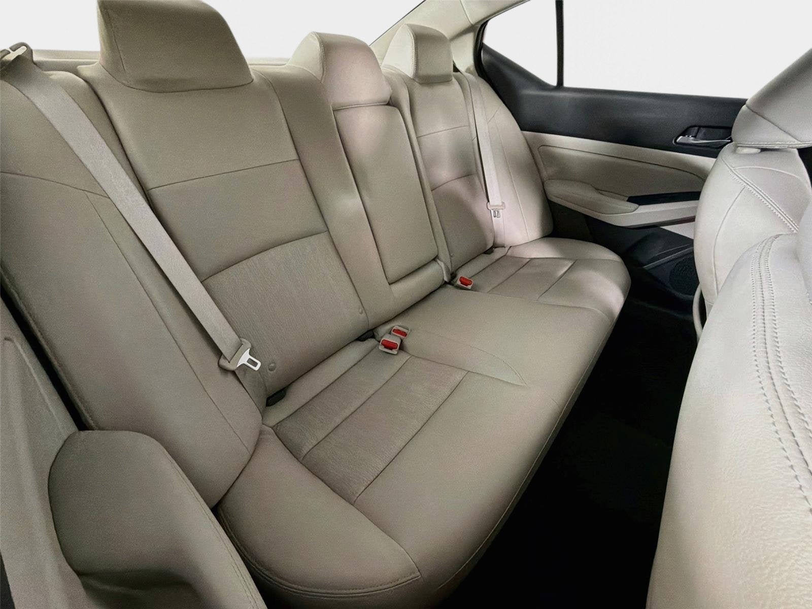 Certified 2019 Nissan Altima 2.5 Platinum FWD image 28