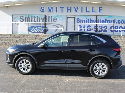 Used 2023 Ford Escape Active AWD/4WD image 4