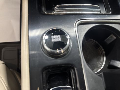 Used 2021 Lincoln Corsair AWD image 21