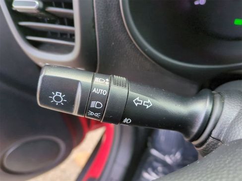 Used 2016 Kia Soul + image 25