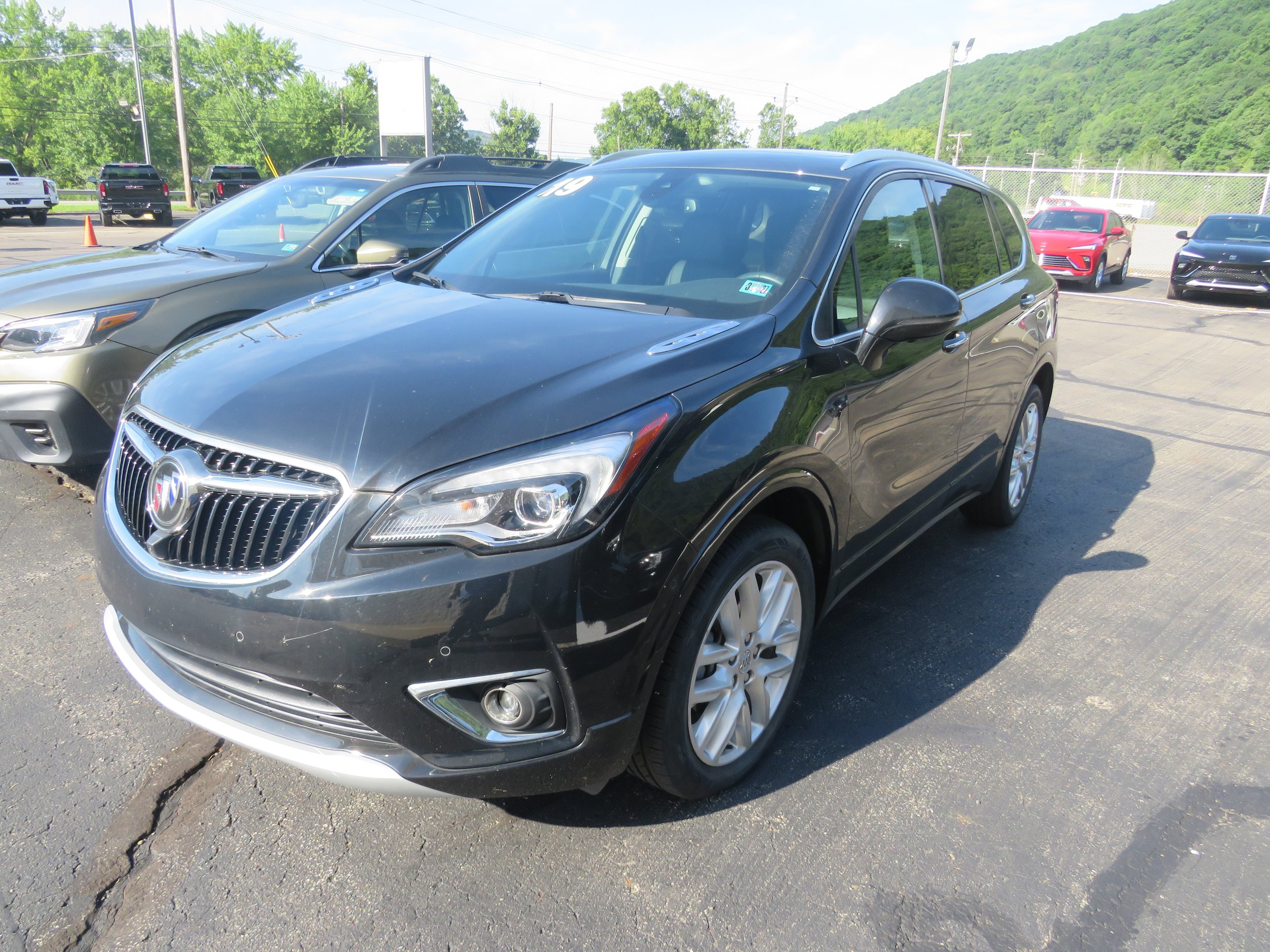 Used 2019 Buick Envision Premium w/ Driver Confidence Package AWD/4WD image 3