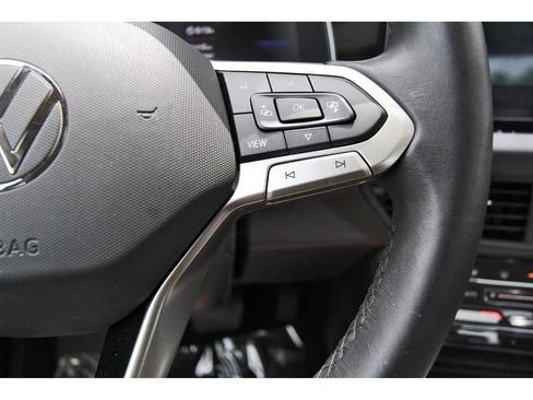Used 2025 Volkswagen Jetta SE w/ Sunroof Package FWD image 16