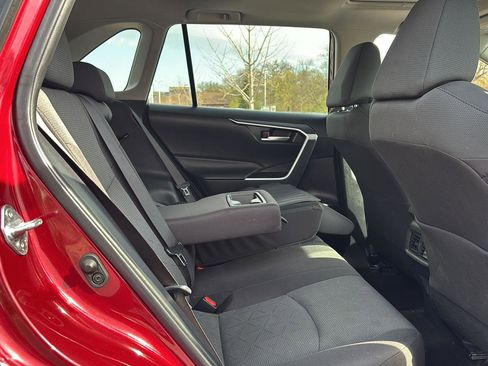 Used 2023 Toyota RAV4 XLE w/ Convenience Package image 18