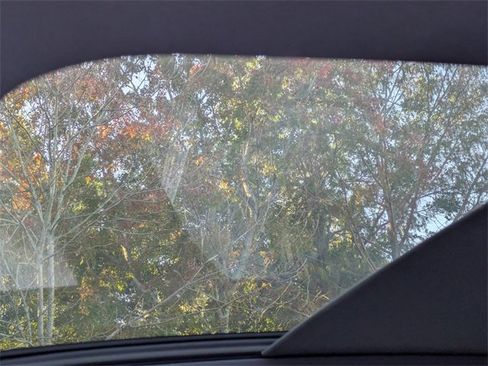 Used 2025 Audi Q6 e-tron Premium Plus w/ Premium Plus image 15